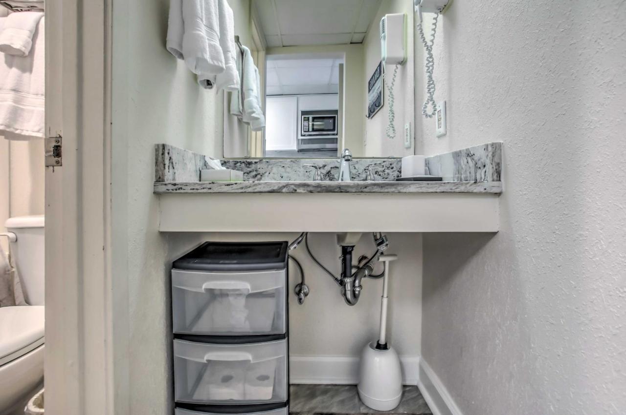 Airy Oceanfront Myrtle Beach Condo With Balcony מראה חיצוני תמונה